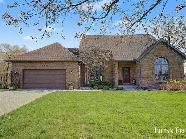 7924 Park Ridge Dr SW, Jenison, MI 49428