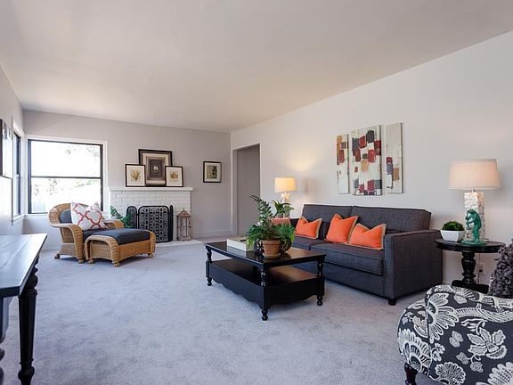 5th image of 414 Hibiscus Ct