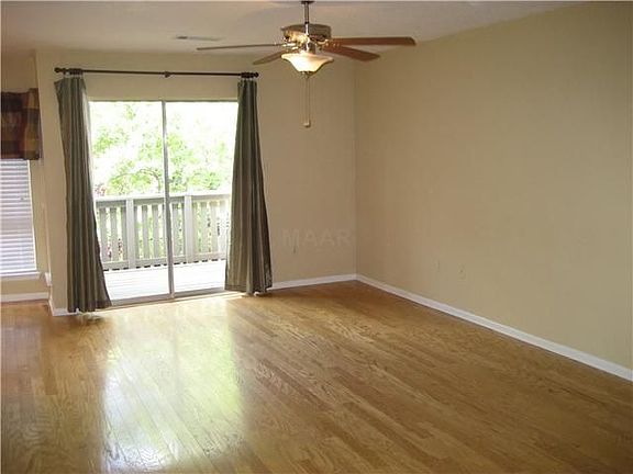 2nd image of 812 Creekside Dr