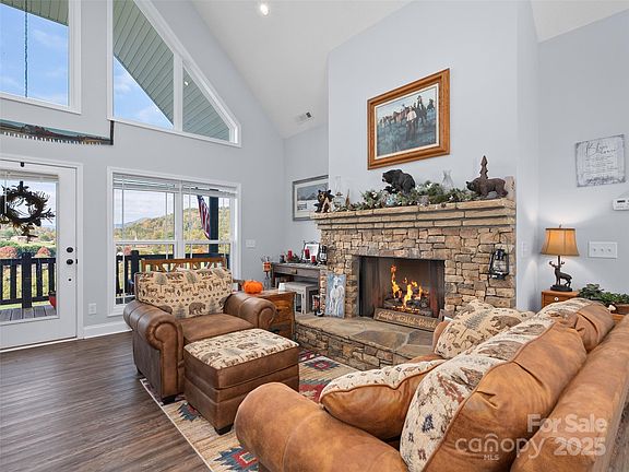 11th image of 303 Johnson Farm Rd