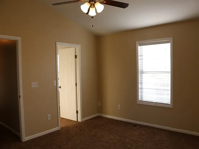 5411 Meadow Grove Dr — Photo 5