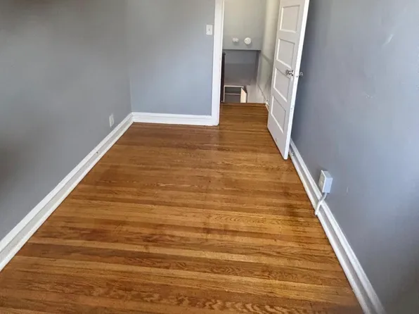 122 N Carol Blvd, Upper Darby, PA 19082