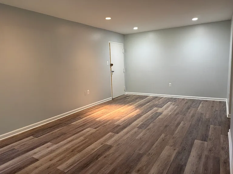 3354 Woodburn Rd #14 — Photo 5