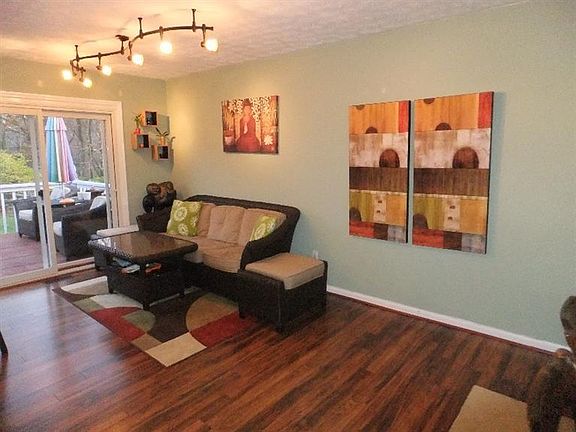 2nd image of 2578 Meadowmar Ln
