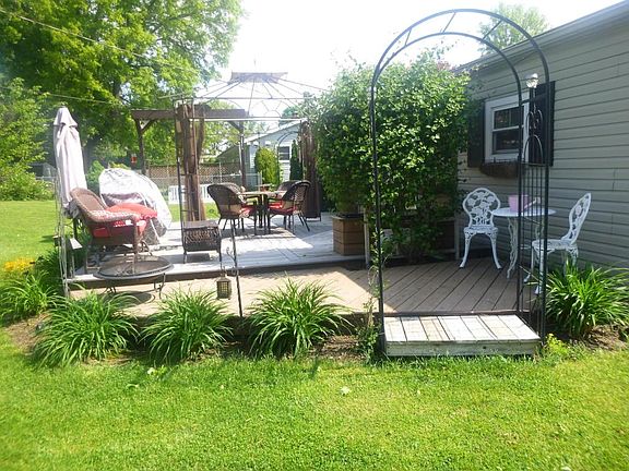 5th image of 113 Greer Dr W