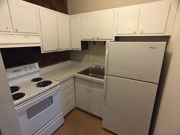 3rd image of 38 S Huntington Ave #4