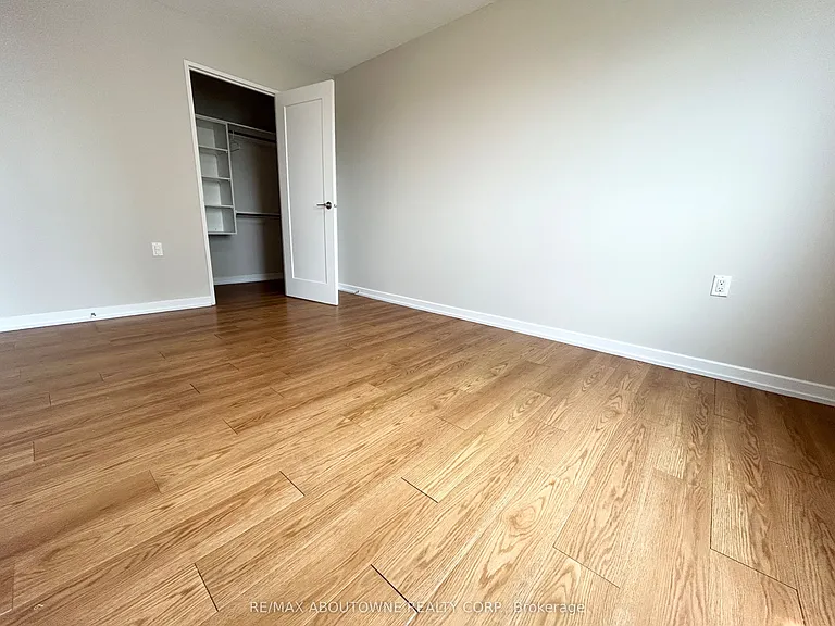 82 Millside Dr #1003 — Photo 10