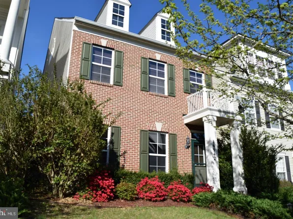 16942 Chesley Pl, Woodbridge, VA 22191