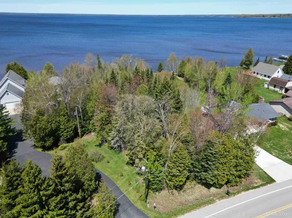 W County Road 441 Rd, Manistique, MI 49854