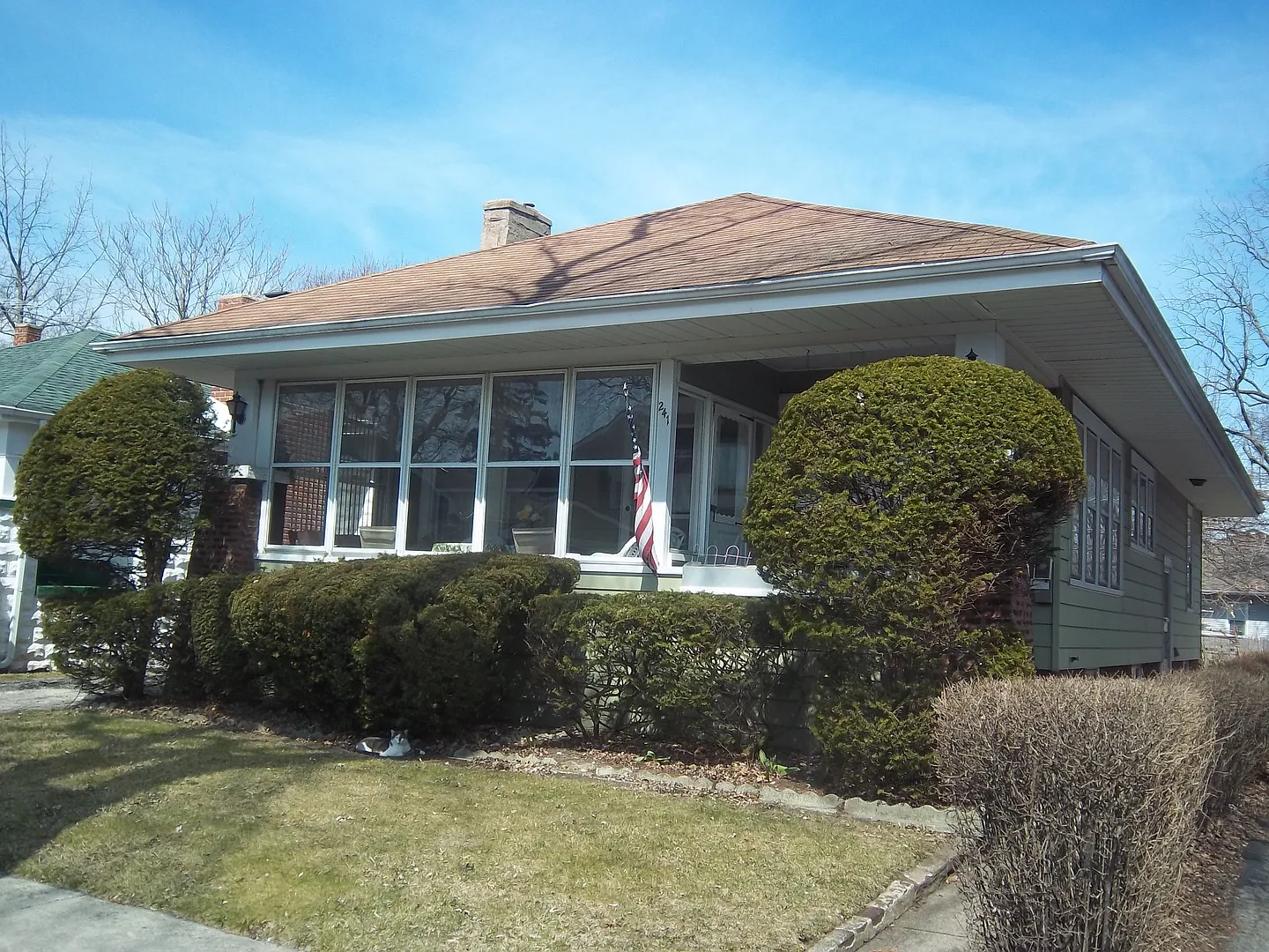 241 W 15th Pl photo 1