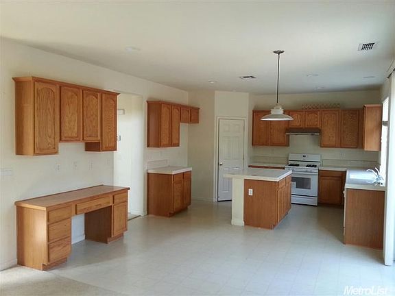 5th image of 2947 Holdrege Way