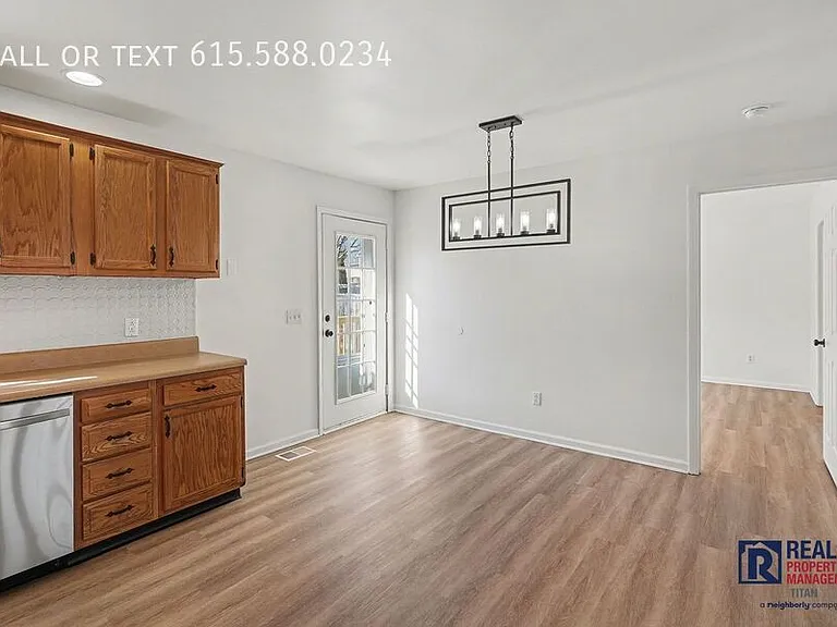 1505 Chapman Ln — Photo 8