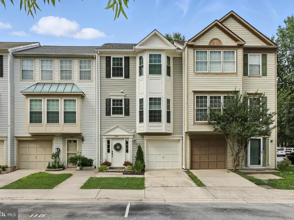 1504 Ashburnham Dr, Crofton, MD 21114