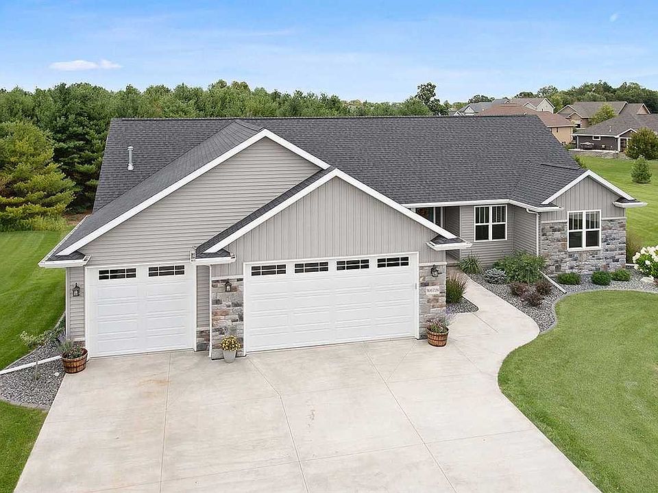 1st image of W6726 Prescott Dr