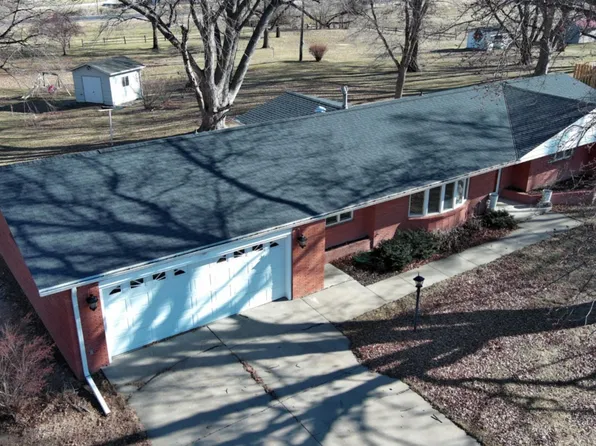 504 N Plum St, Shickley, NE 68436