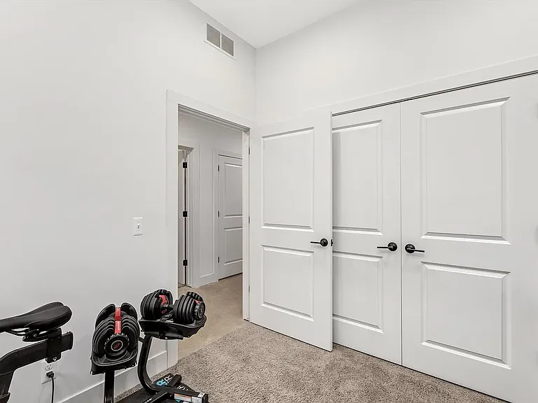 262 Mack Ave #1 — Photo 24
