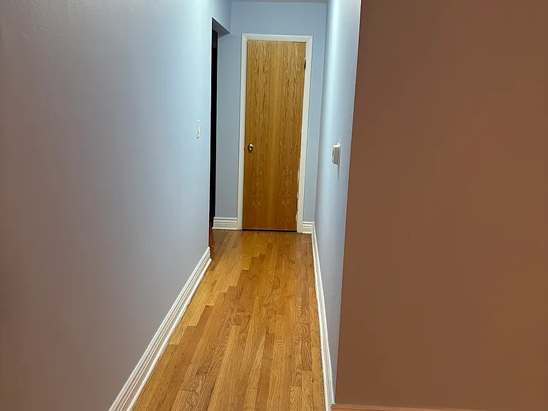 8030 N Knox Ave #2W — Photo 5
