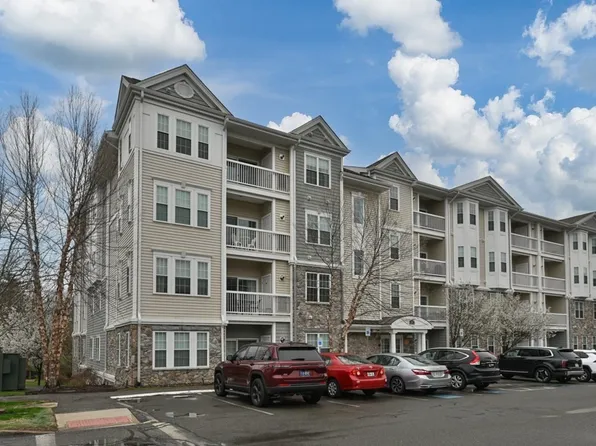 57 Augustus Ct Unit 1010, Reading, MA 01867