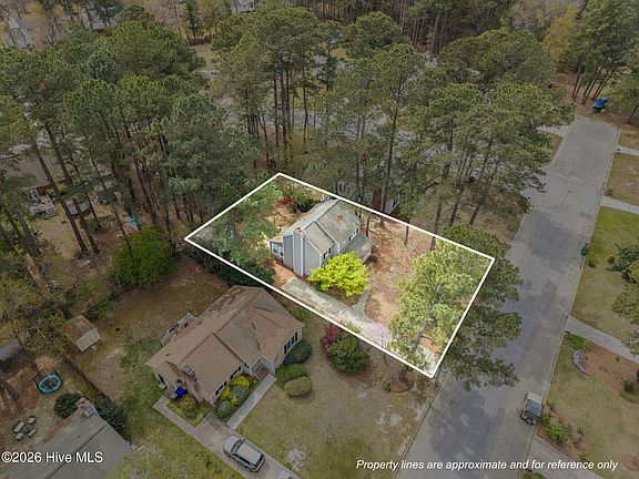 5th image of 1502 Hollybriar Lane