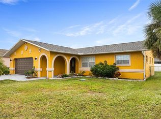 1036 Diplomat Pkwy E, Cape Coral, FL 33909