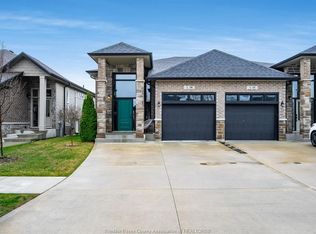 19 Woodland St, Kingsville, ON