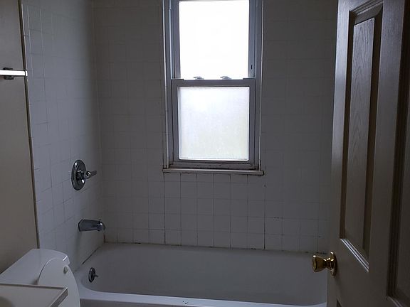 4th image of 4948 Ziegler St