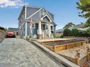 145 Thornycroft Ave, Staten Island, NY