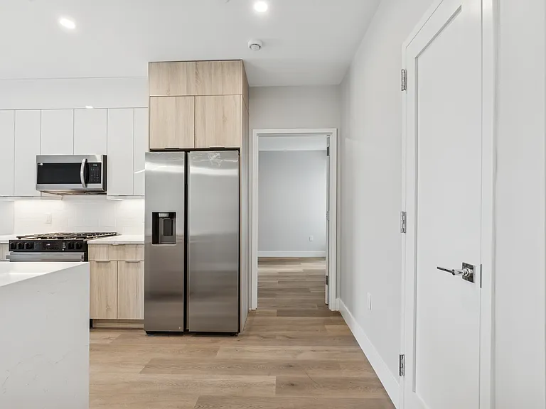 6810 Polk St — Photo 21