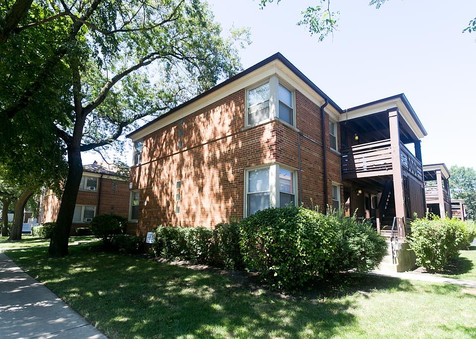 1st image of 2116 W Foster Ave APT 2N