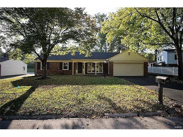 331 Nantucket Dr photo 1