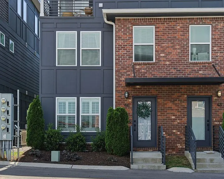 102 Duke St #44 — Photo 1