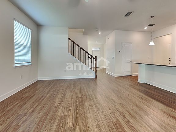 4th image of 343 Pine Terrace Dr
