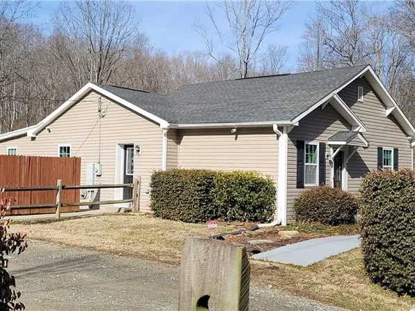 9650 Reynolda Rd, Tobaccoville, NC 27050