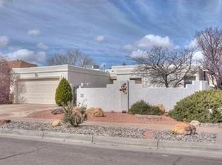 9423 De Vargas Loop NE, Albuquerque, NM 87109