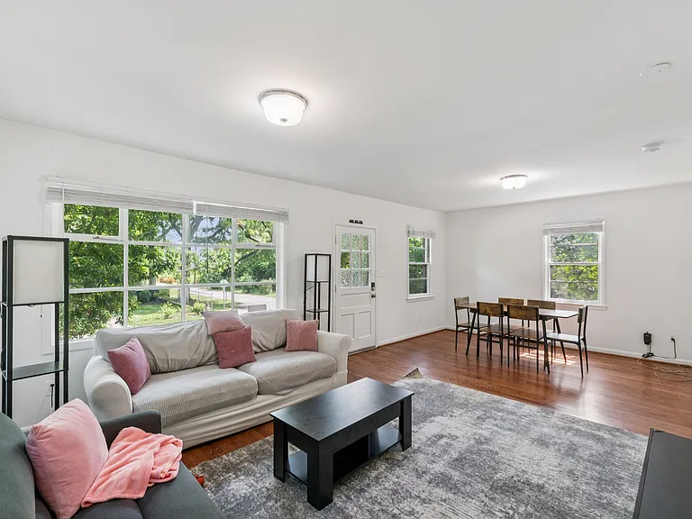 4715 Norwich Rd — Photo 3