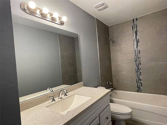 3rd image of 3803 SE 139th Ln