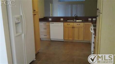 4th image of 913 SE 14th St
