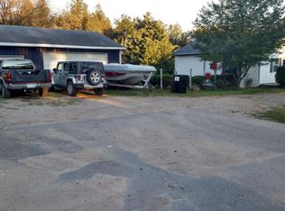 11241 SW Greenville Rd, Greenville, MI 48838