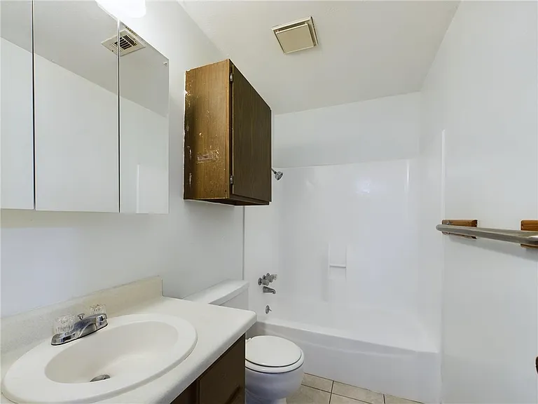 1601 George Bush Dr #B — Photo 9