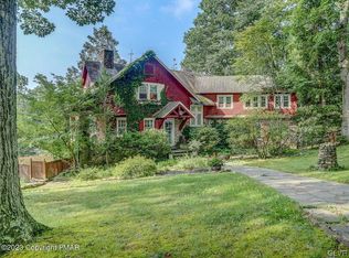 3 Park Ter, Pocono Manor, PA