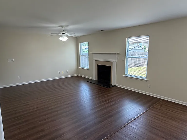 151 Hidden Lake Cir — Photo 4