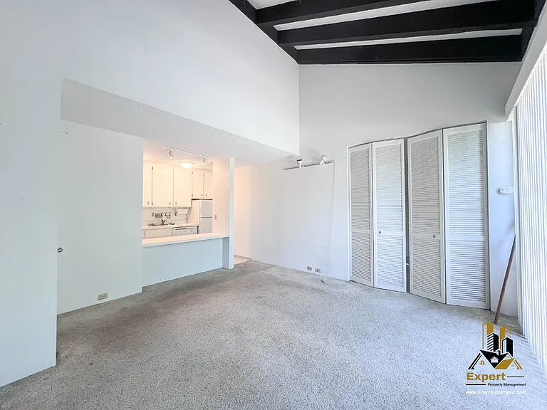 887 Woodside Ln E #3 — Photo 3