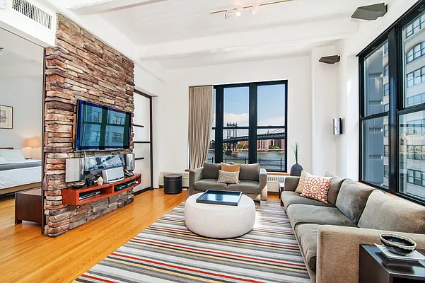 Rented by Compass | media 27