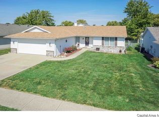 109 E Sherry Dr, Springfield, IL 62703