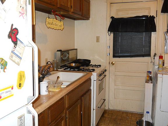 4th image of 1546 1548 N. Pinecrest