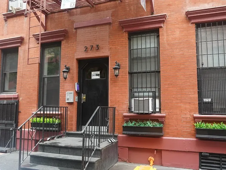 273 W 10th St #CF1 — Photo 9