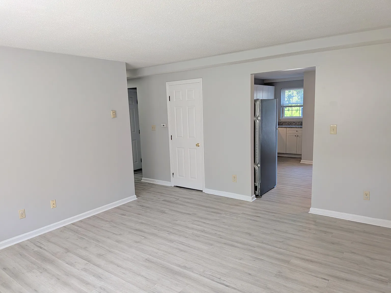 2 bed, 910 sqft, $1,950 — Photo 3