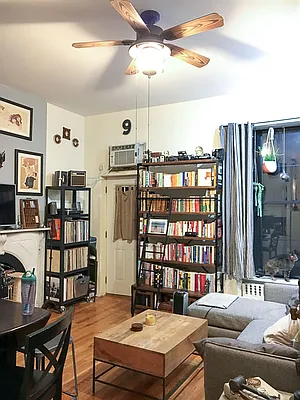 Rented by Francine Realty | media 8