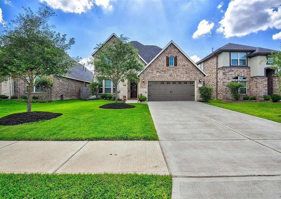 1st image of 2302 Angel Trumpet Dr