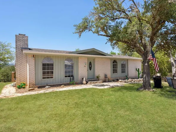 731 W Mountain View Dr, Bandera, TX 78003